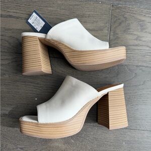 Universal Thread Cream Platform Mules
